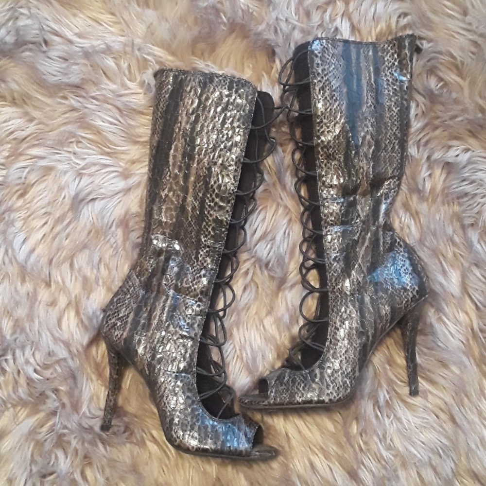 MIA brand strappy boot/scandal size 6.5